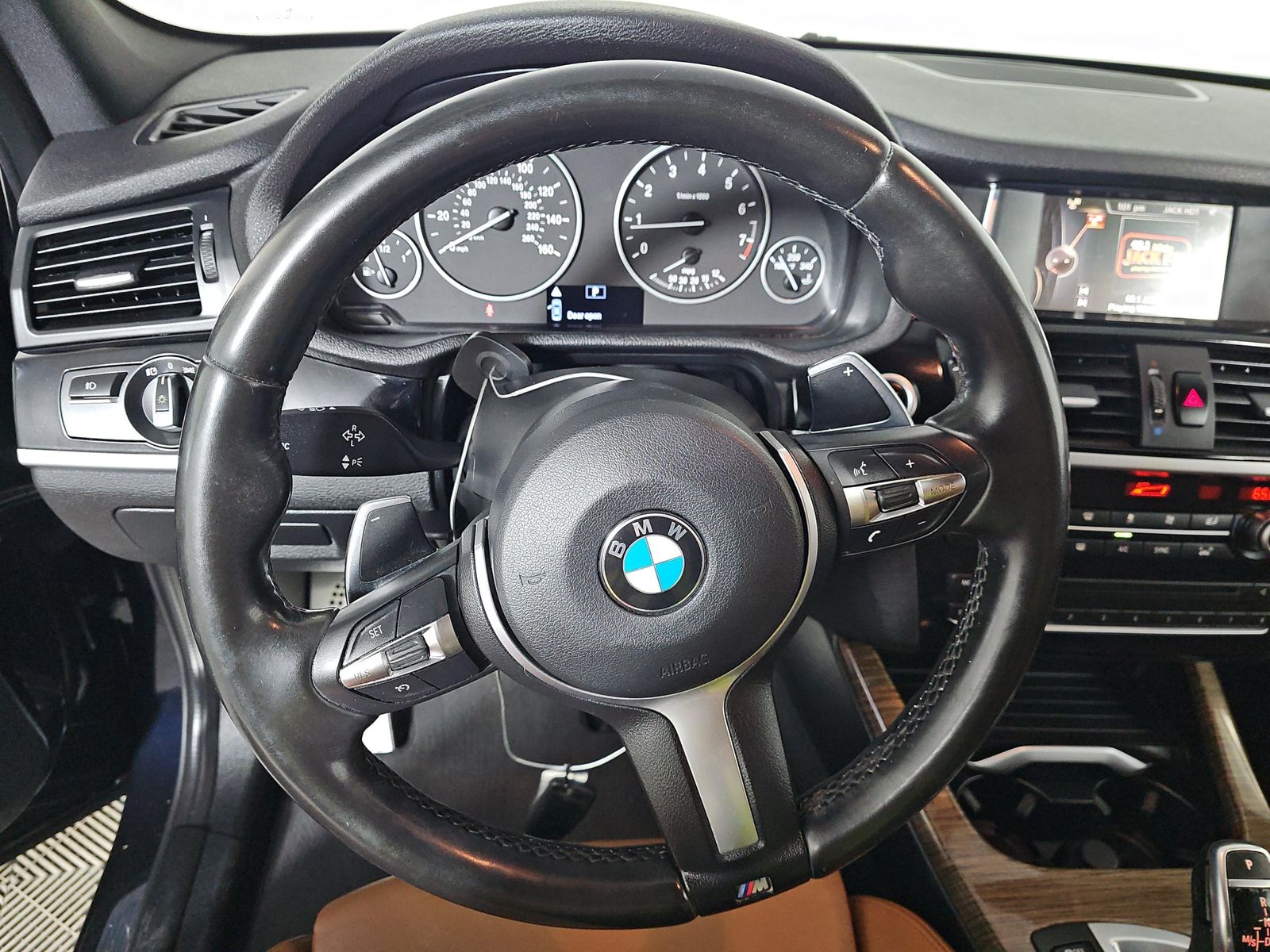 Steering wheel and gauges